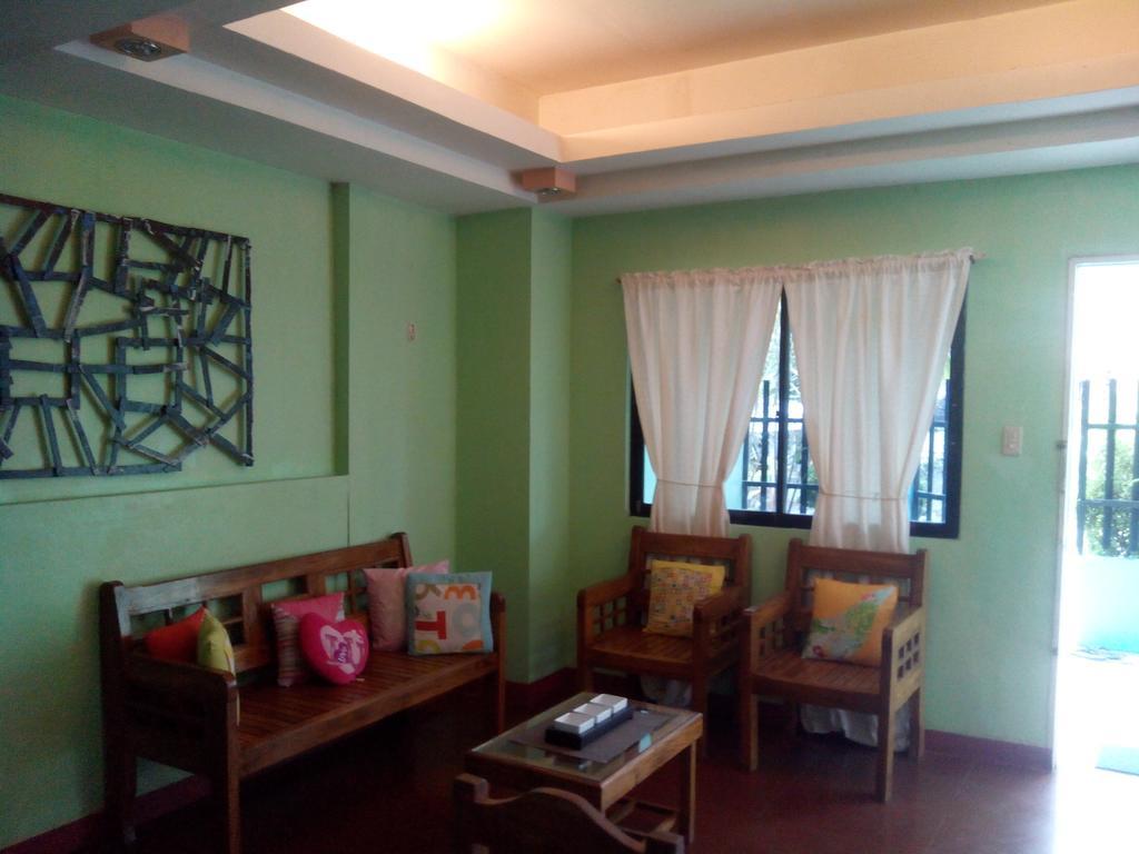 Gomez Guest House Tagbilaran City Room photo