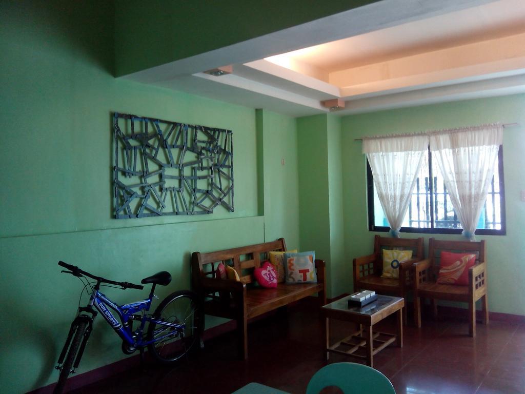 Gomez Guest House Tagbilaran City Room photo